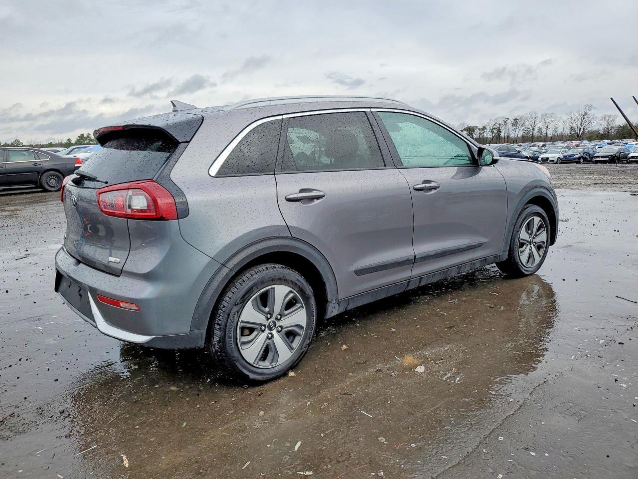 2018 Kia Niro Ex - Image 3