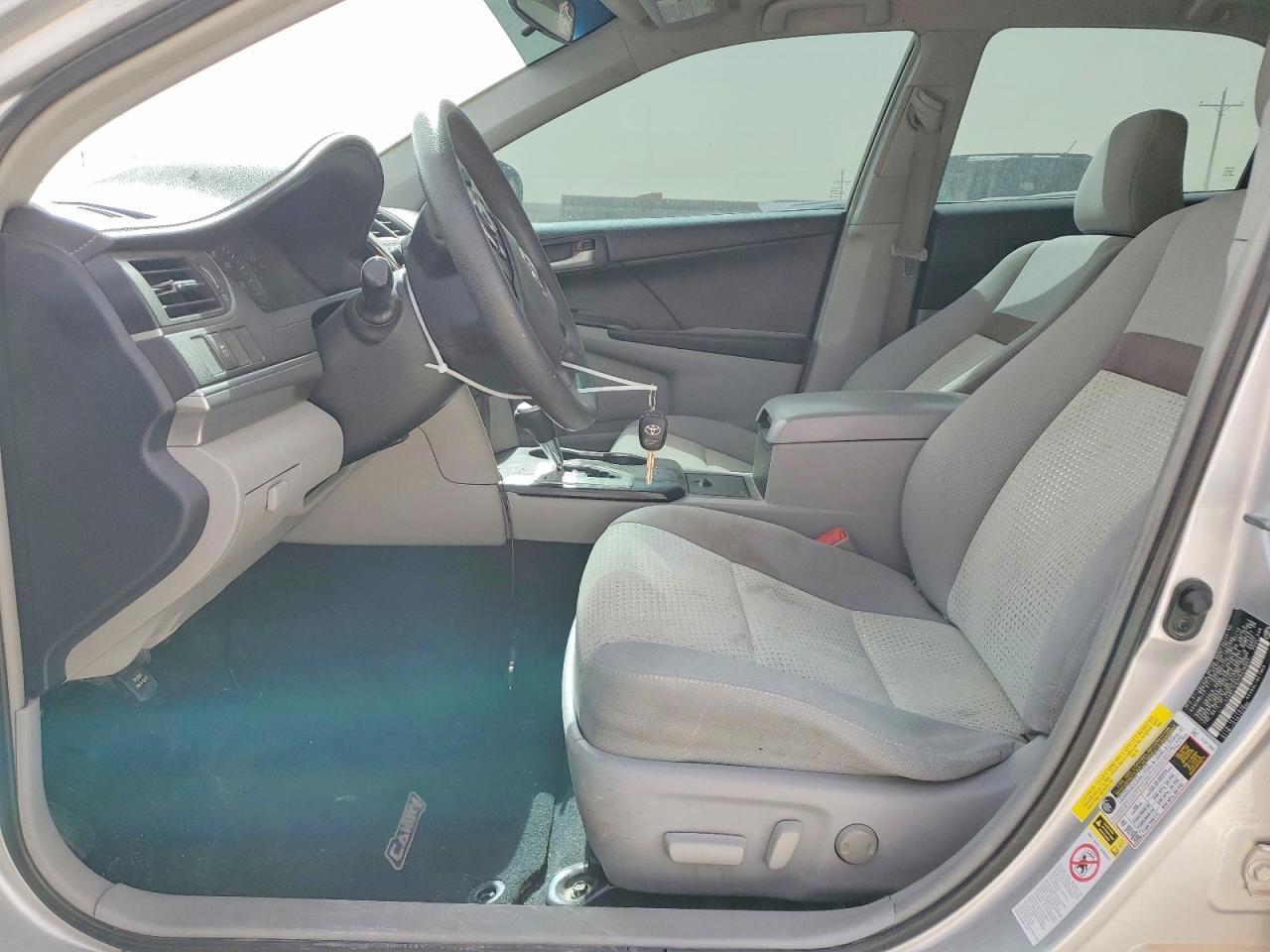 2012 Toyota Camry Le - Фото 7