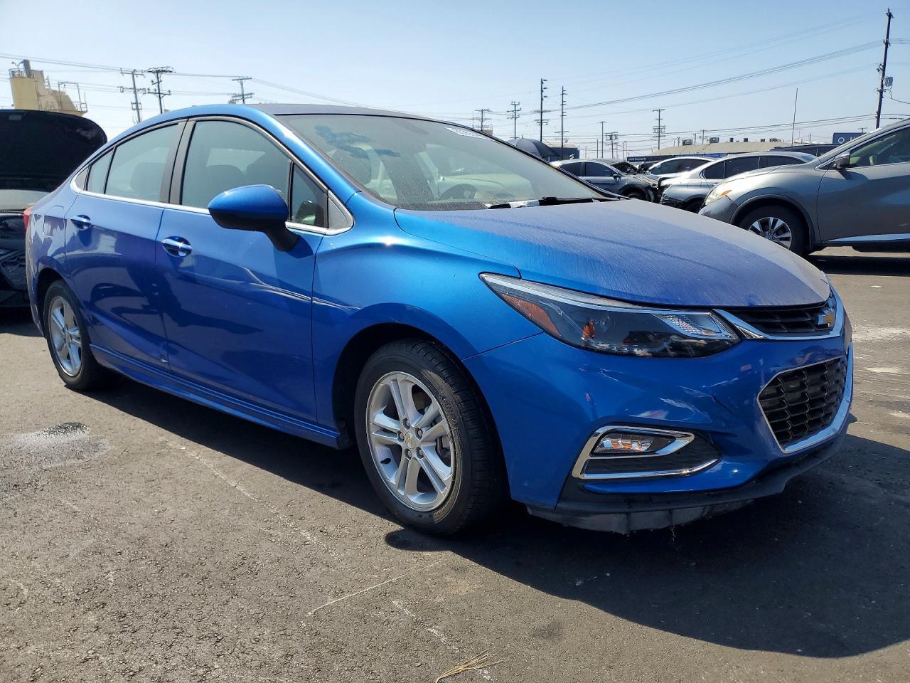 2017 Chevrolet Cruze Lt - Image 4