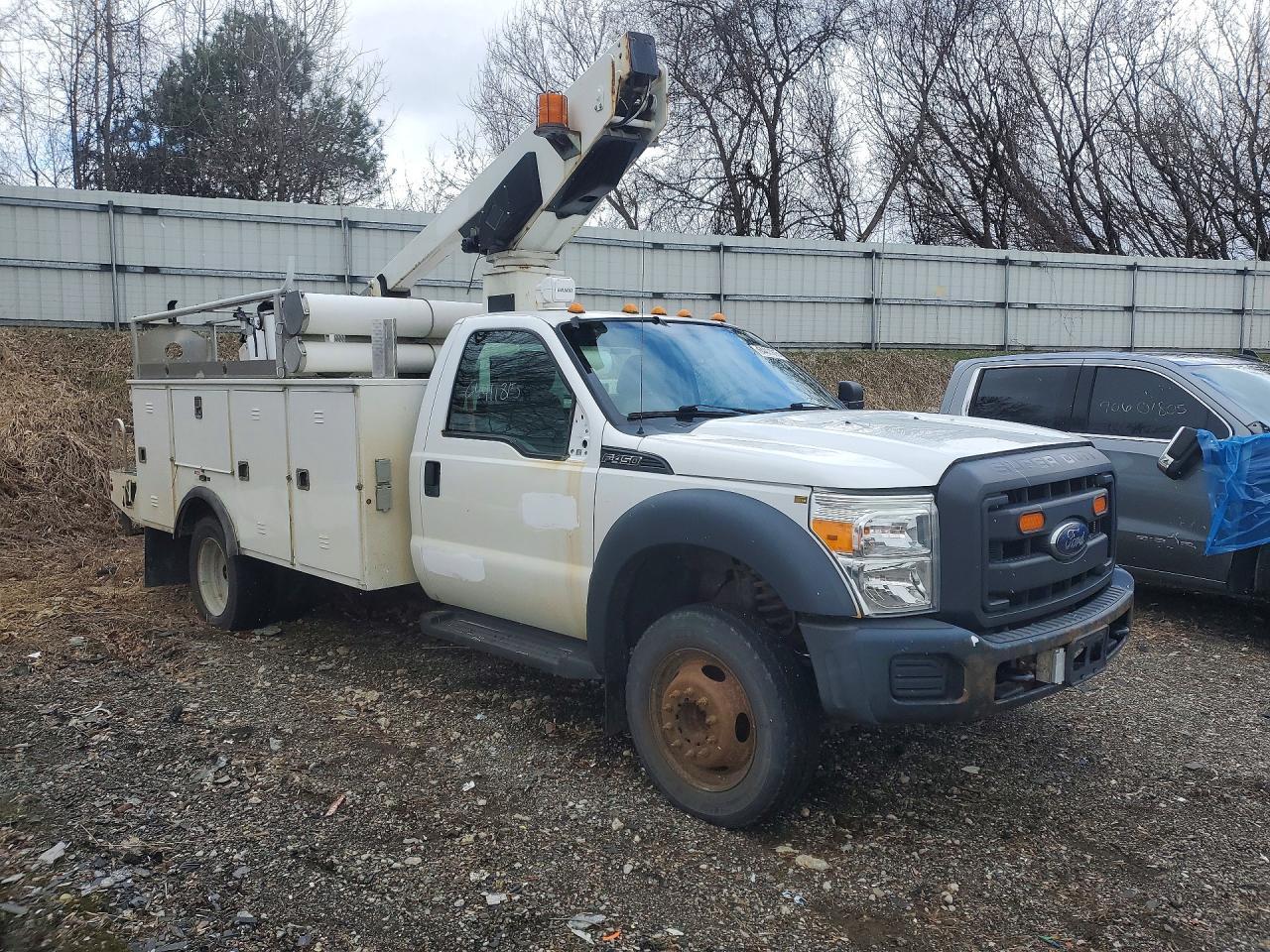2015 Ford F450 Super Duty - Фото 4