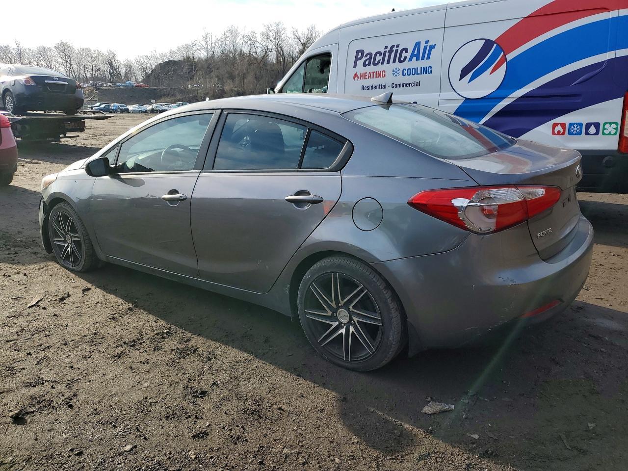 2016 Kia Forte Lx - Image 2
