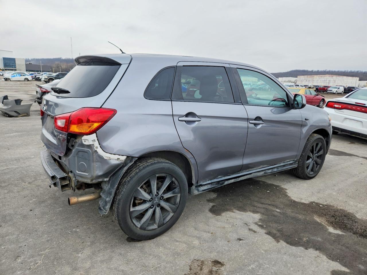 2014 Mitsubishi Outlander Sport Es - Image 3