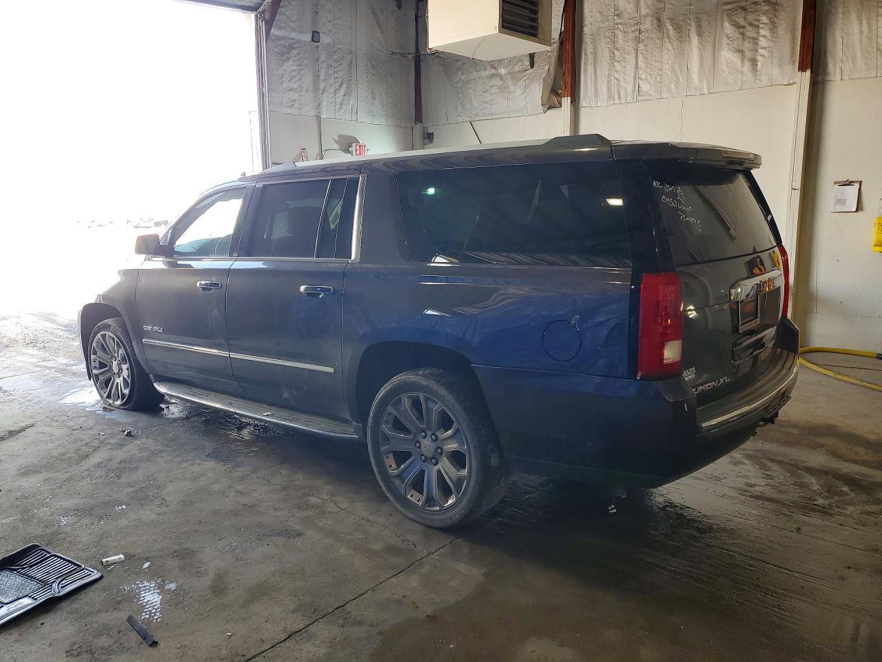 2016 GMC Yukon Xl Denali - Image 2