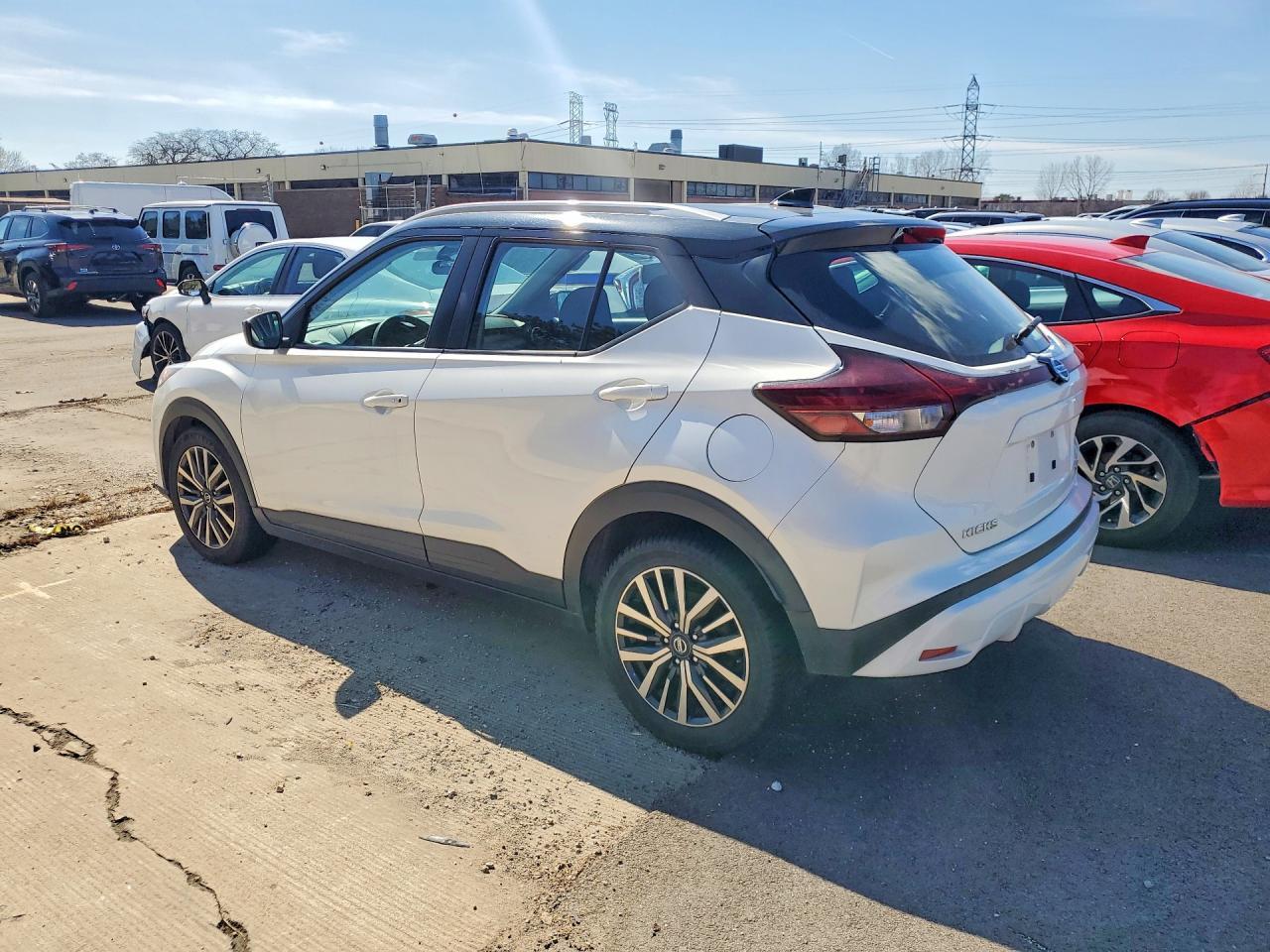 2021 Nissan Kicks Sv- Prior Fleet- Ck Eng Light On - Image 2