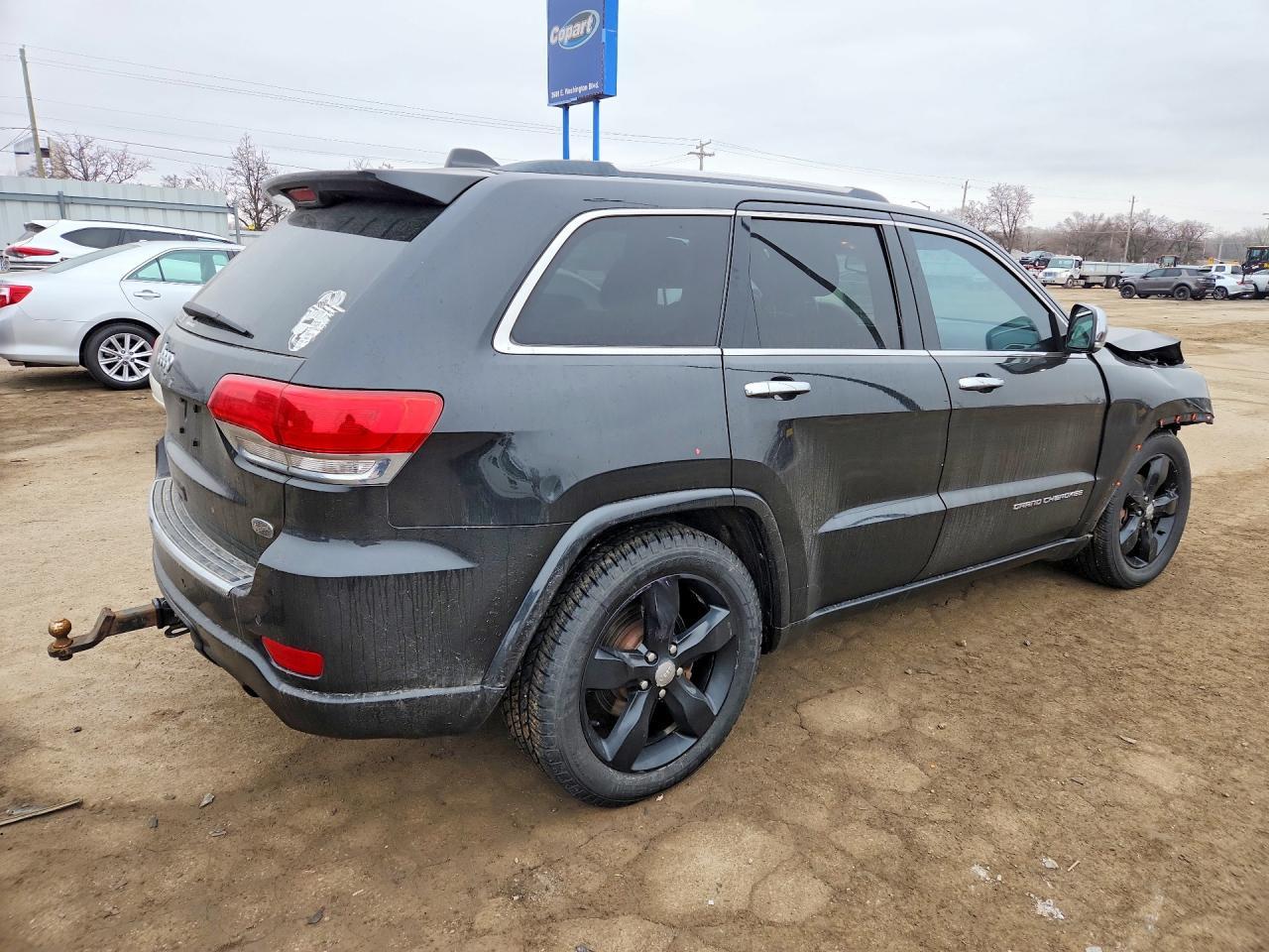 2015 Jeep Grand Cherokee Overland - Image 3