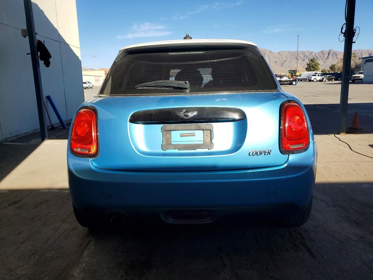 2017 Mini Cooper - Image 6