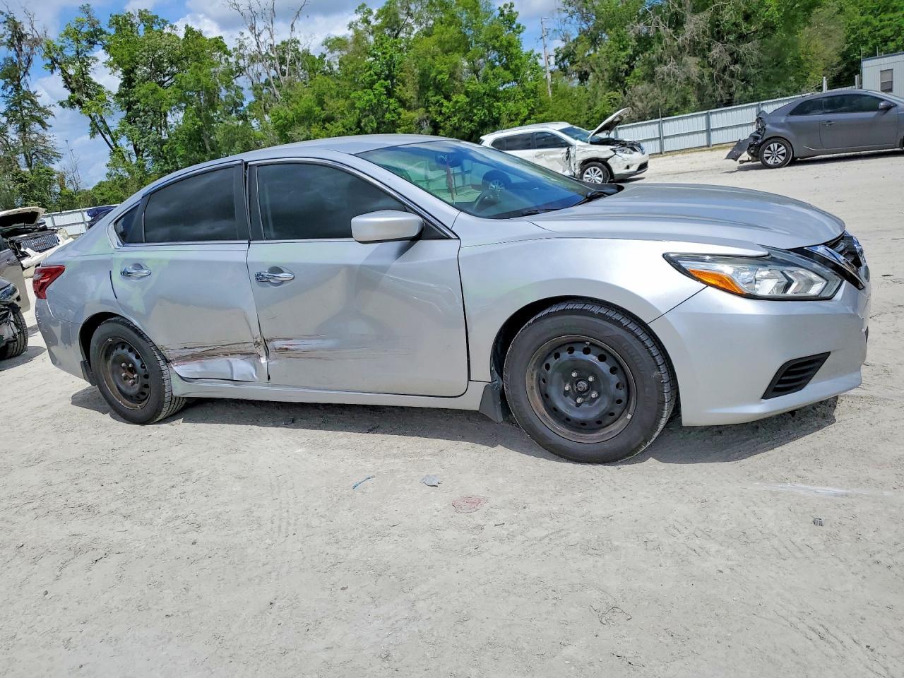 2018 Nissan Altima 2.5 S - Image 4