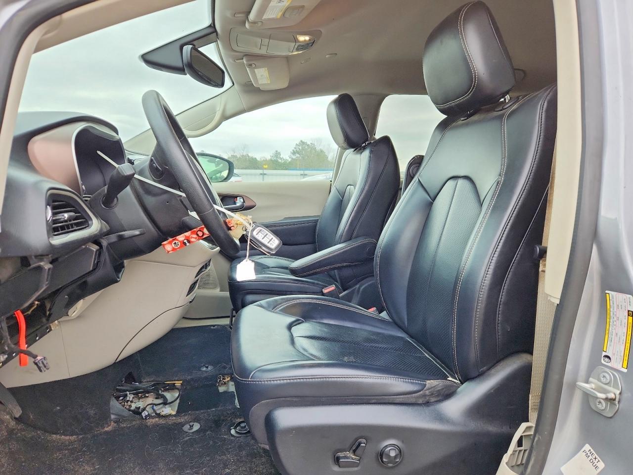 2020 Chrysler Voyager Lxi - Фото 7