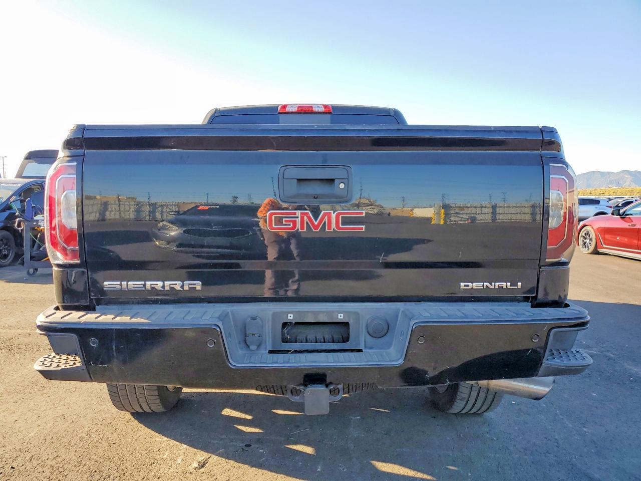 2018 GMC 1500 - Фото 6