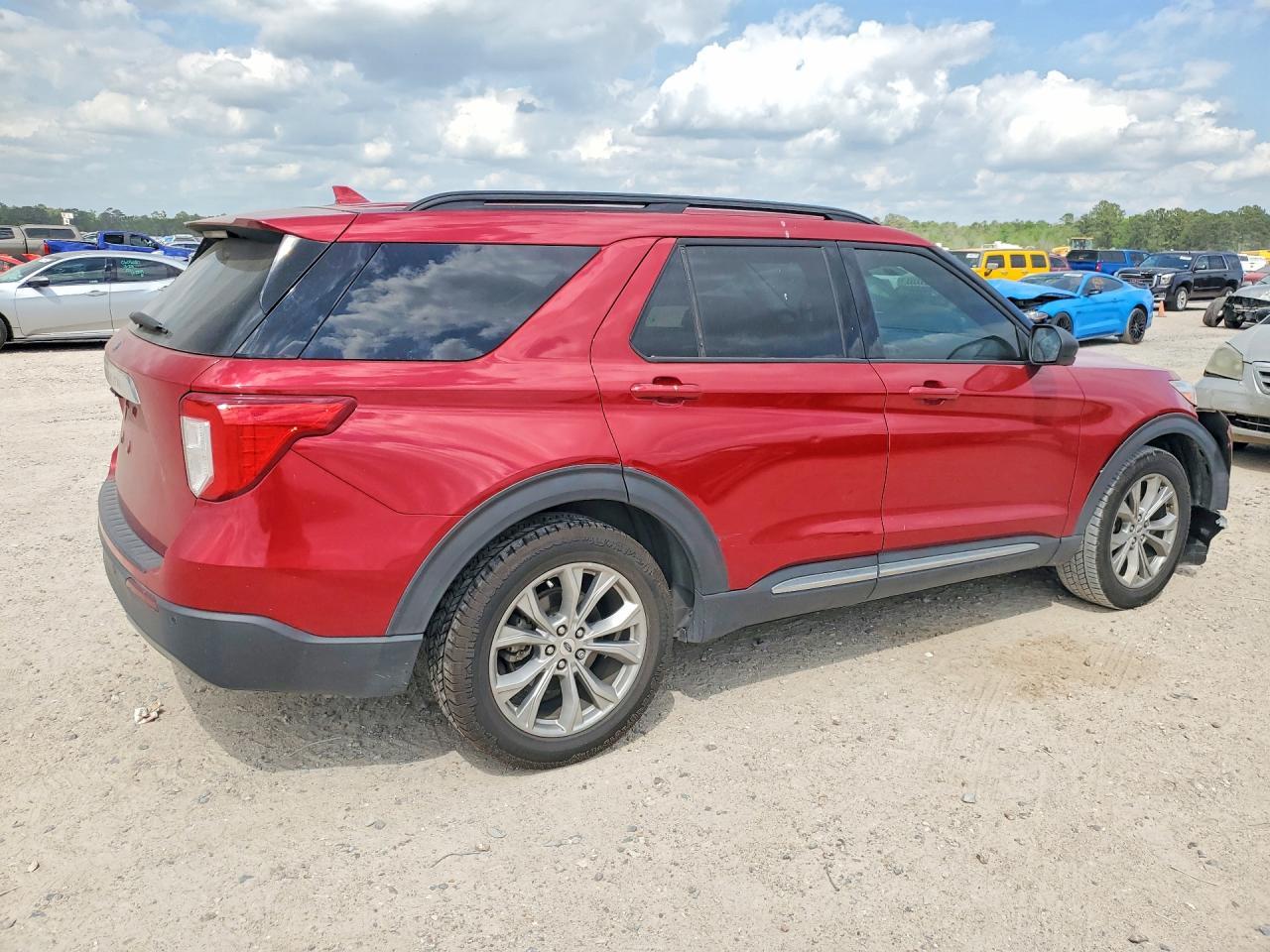 2020 Ford Explorer Xlt - Фото 3