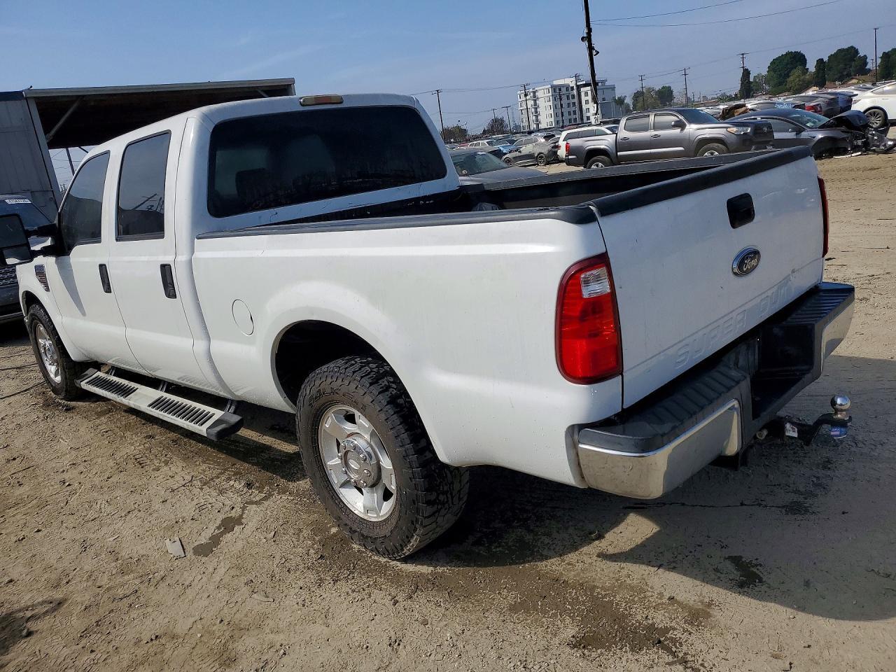 2010 Ford F250 Super Duty - Image 2