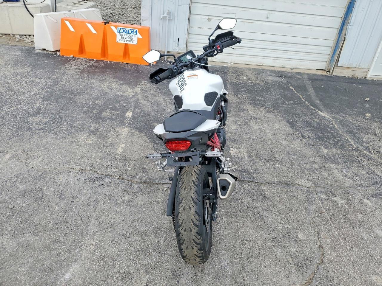 2025 Honda Cb750 A - Image 6