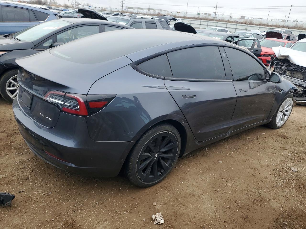 2022 Tesla Model 3 - Фото 3
