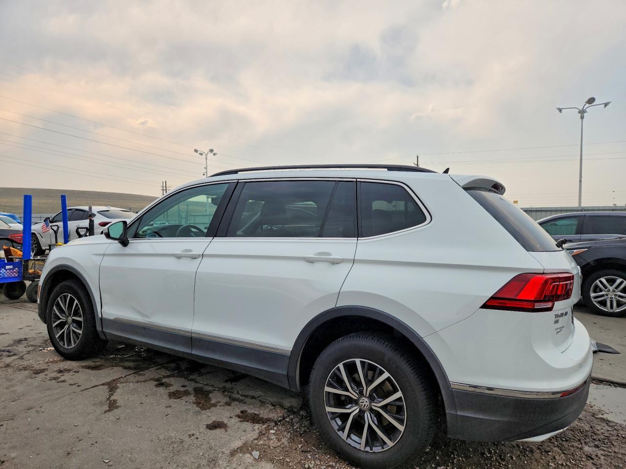 2018 Volkswagen Tiguan Se - Image 2
