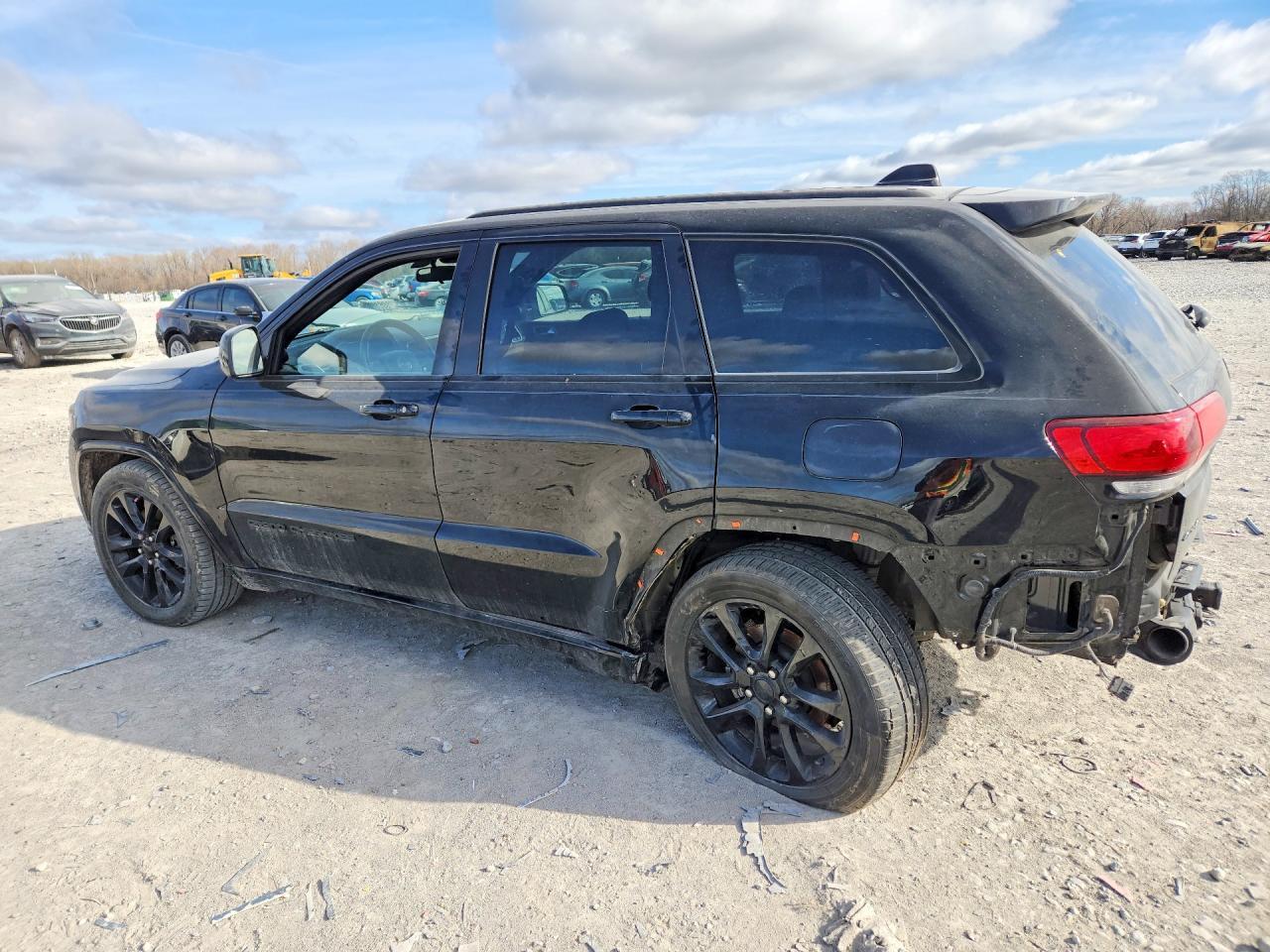 2021 Jeep Grand Cherokee Laredo - Image 2