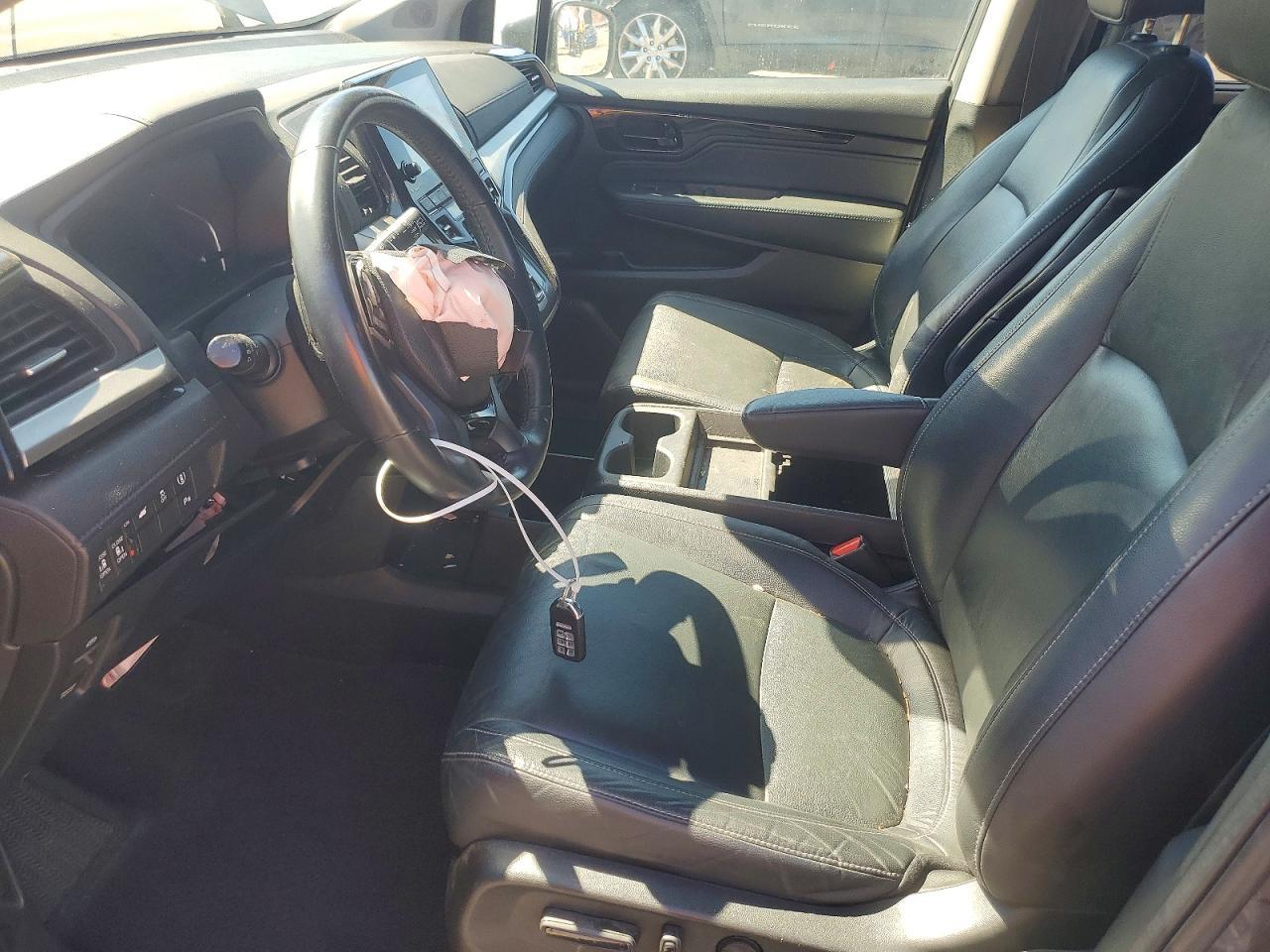 2021 Honda Odyssey Touring - Image 7