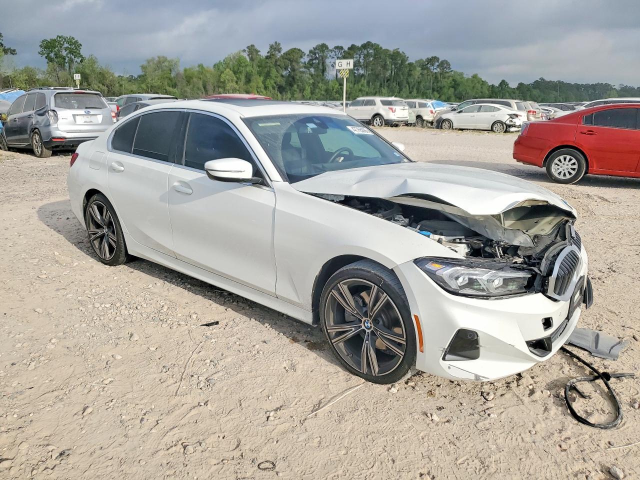 2024 BMW 330I - Image 4