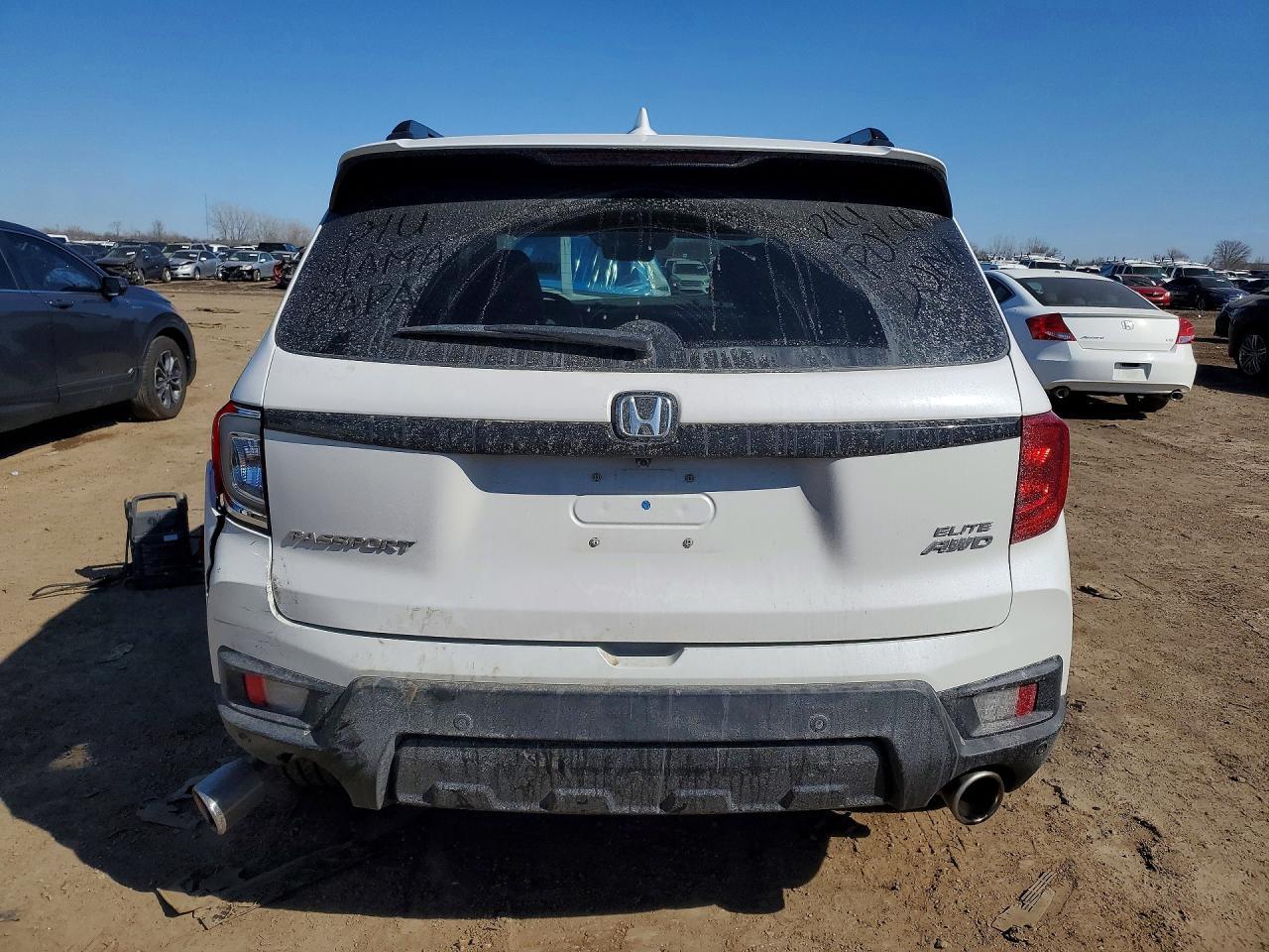2023 Honda Passport Elite - Image 6
