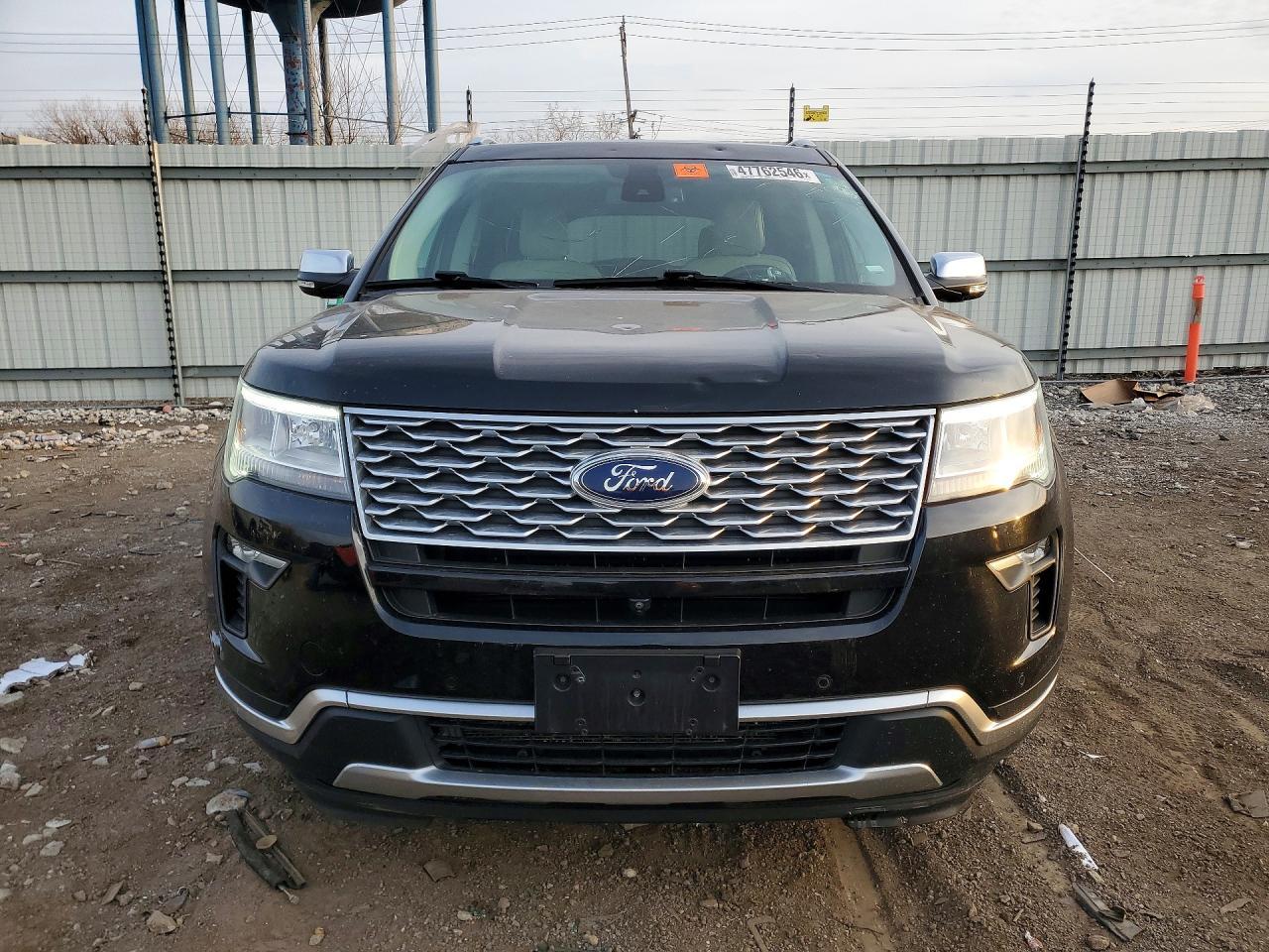 2019 Ford Explorer Platinum - Image 5