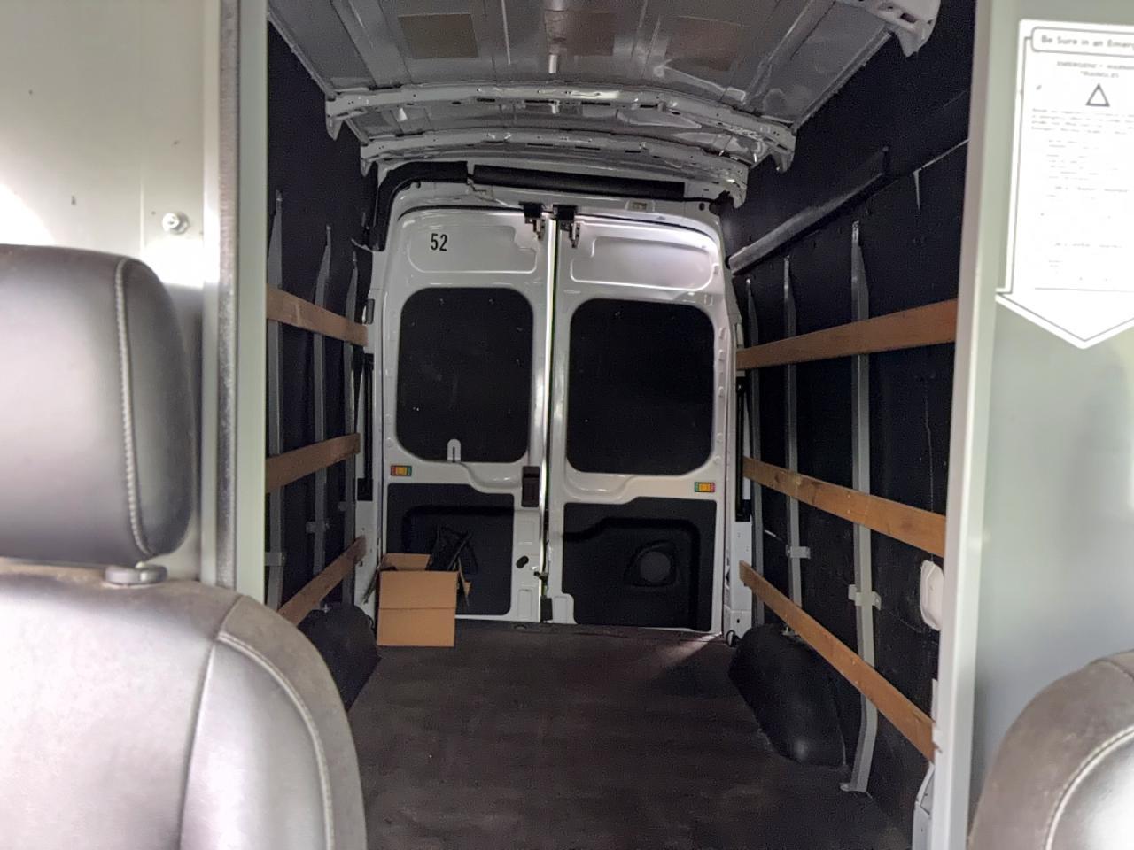 2022 Ford Transit T-250 - Фото 6