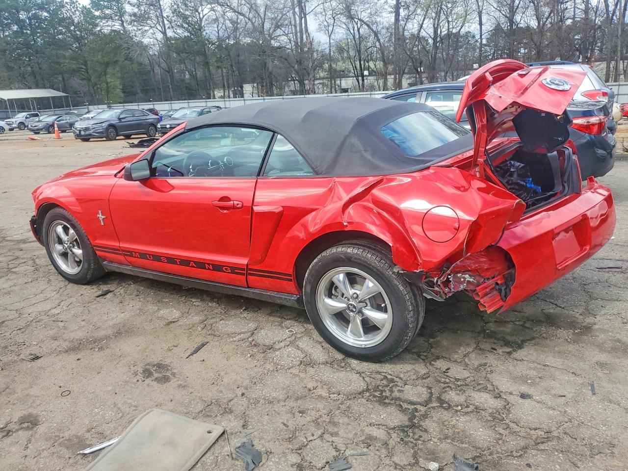 2005 Ford Mustang - Image 2