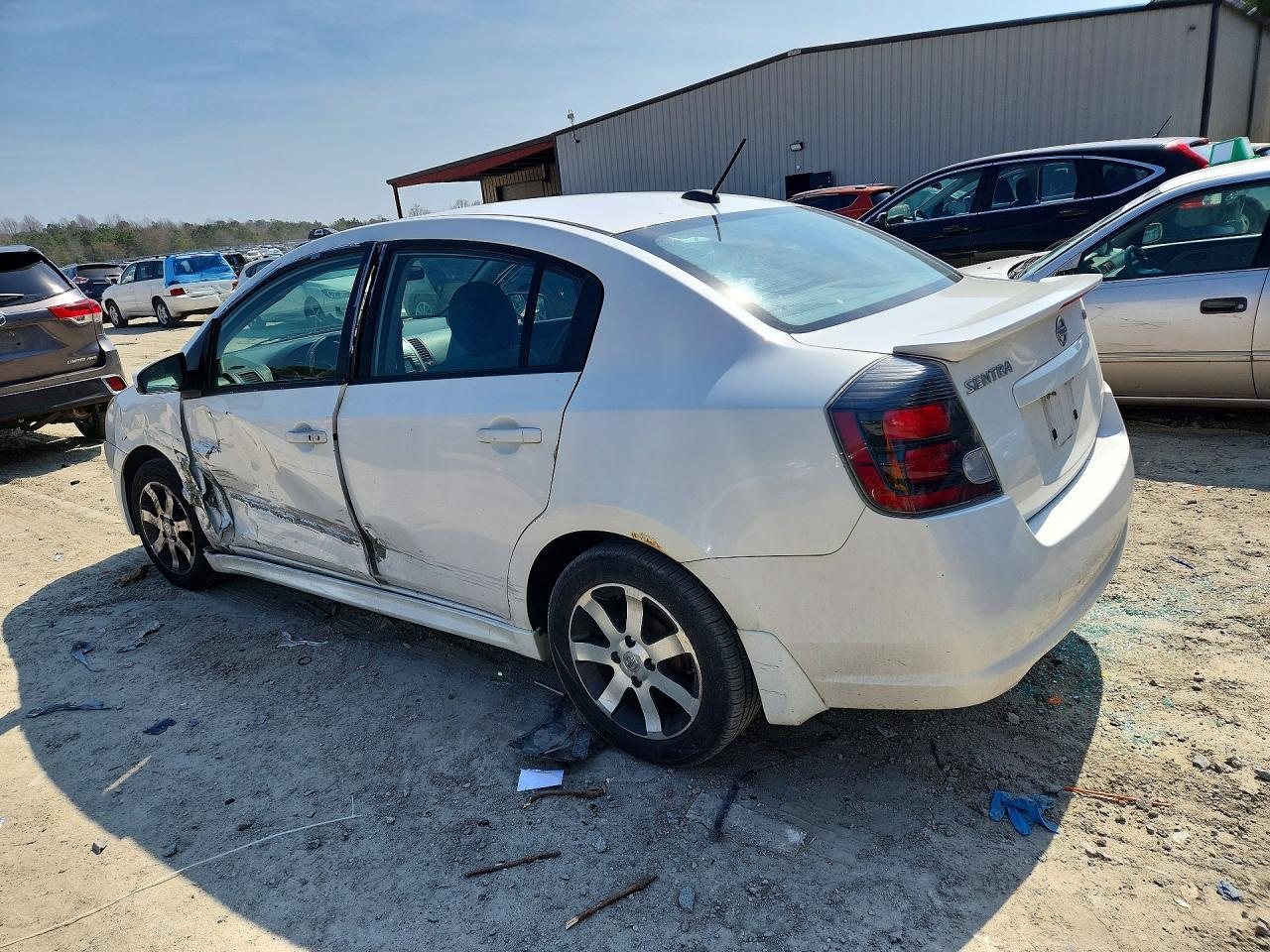 2012 Nissan Sentra 2.0 - Image 2