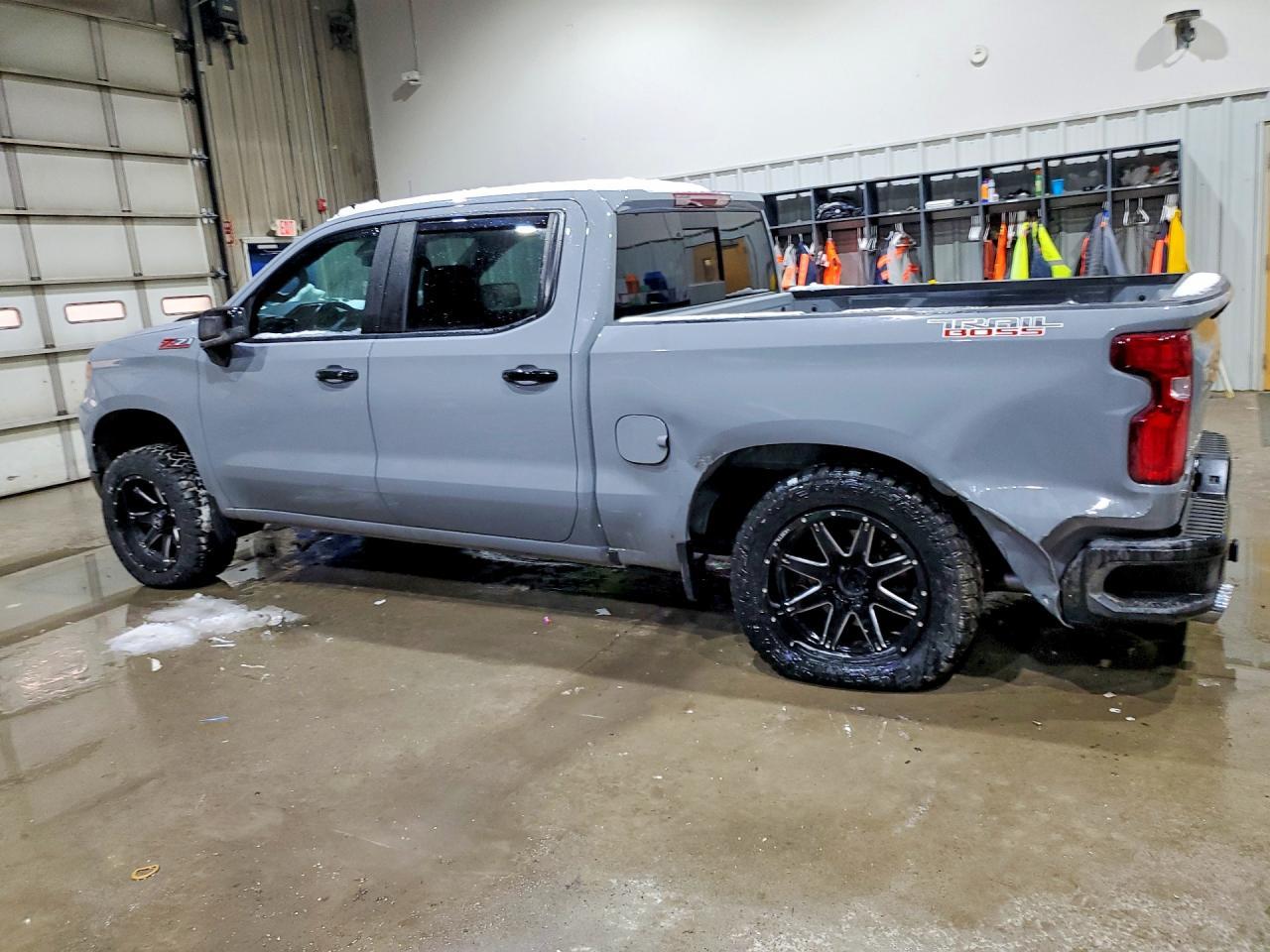 2024 Chevrolet Silverado K1500 Lt Trail Boss - Image 2