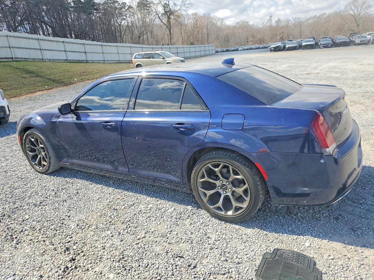 2015 Chrysler 300 S - Image 2