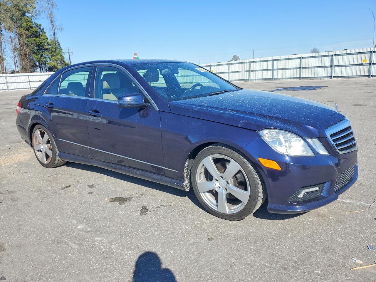 2011 Mercedes-Benz E 350 4Matic - Image 4