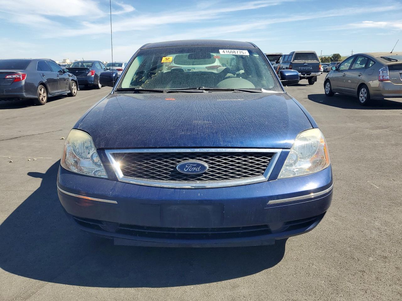 2005 Ford Five Hundred Se - Image 5