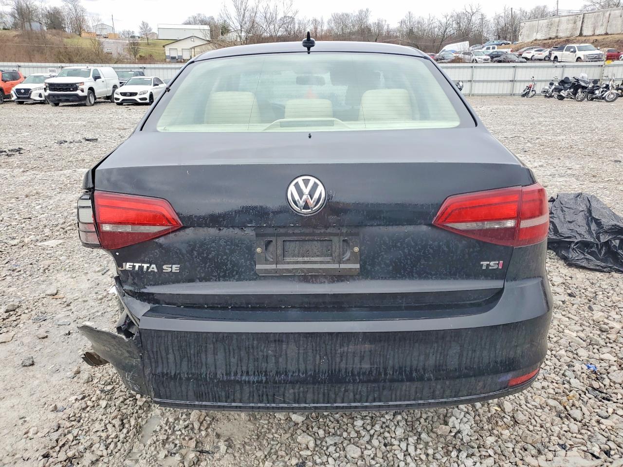 2018 Volkswagen Jetta Se - Image 6