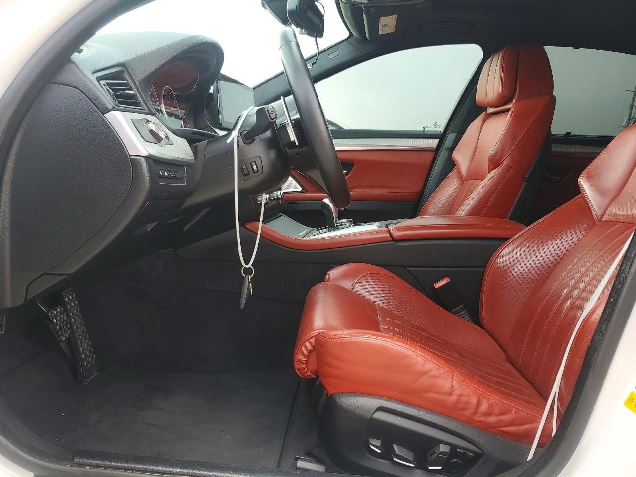 2016 BMW BMW M5 - Фото 7