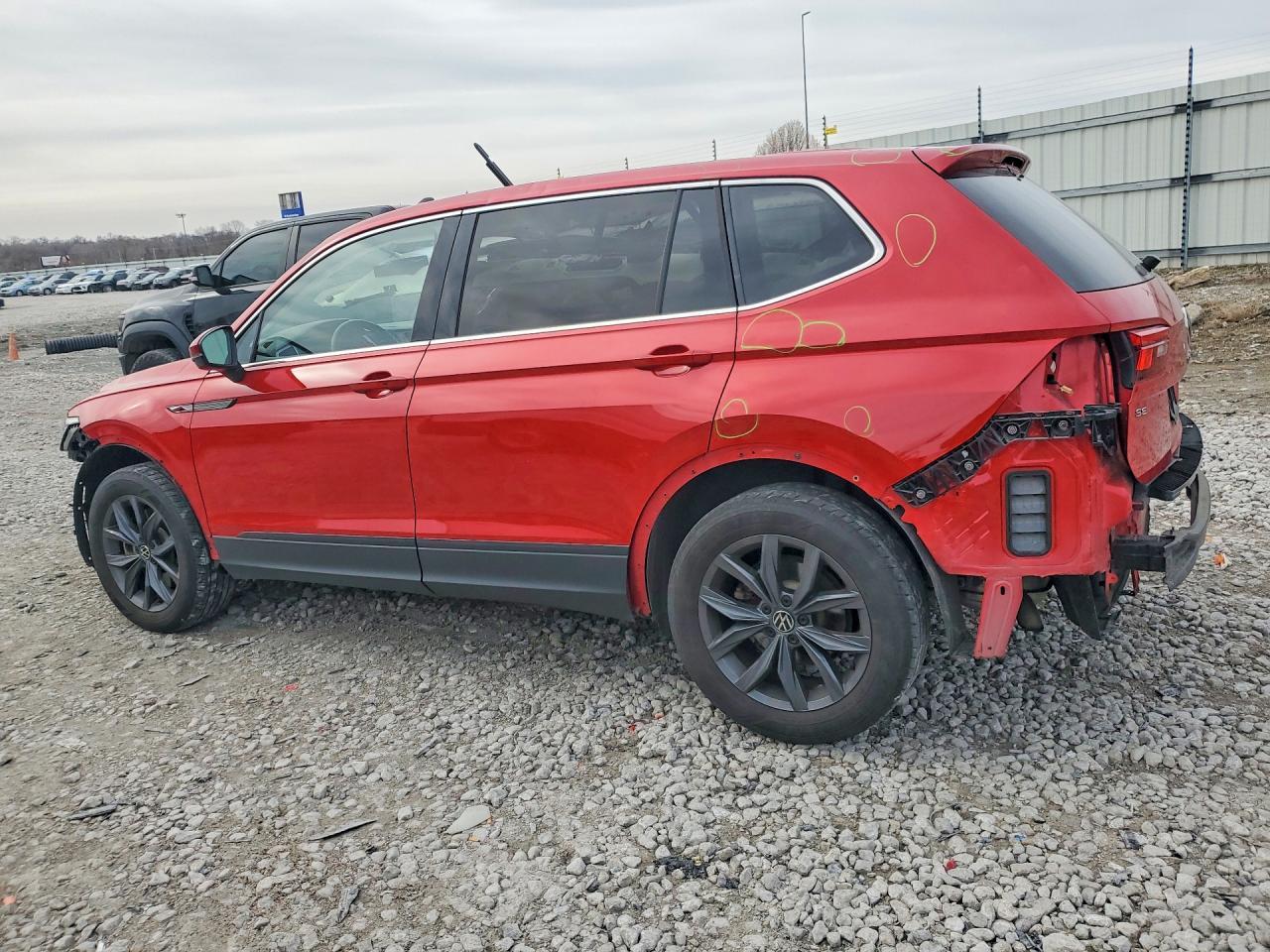 2022 Volkswagen Tiguan Se - Image 2