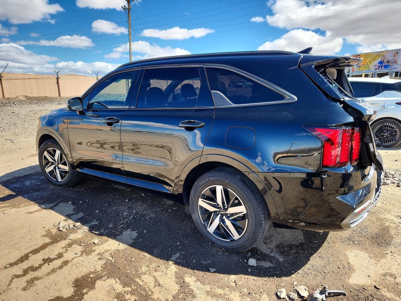 2023 Kia Sorento S - Фото 2