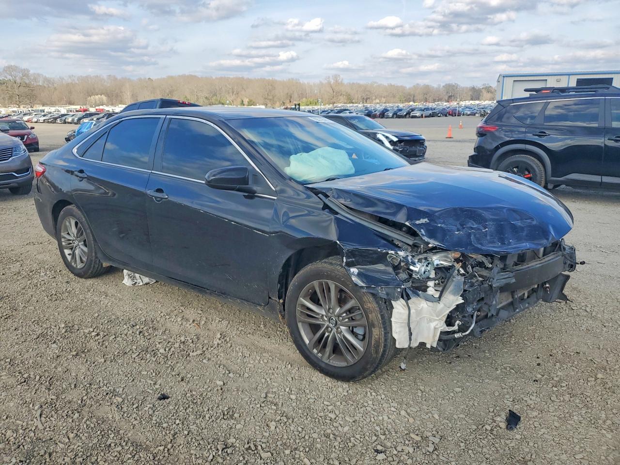 2017 Toyota Camry Se - Image 4