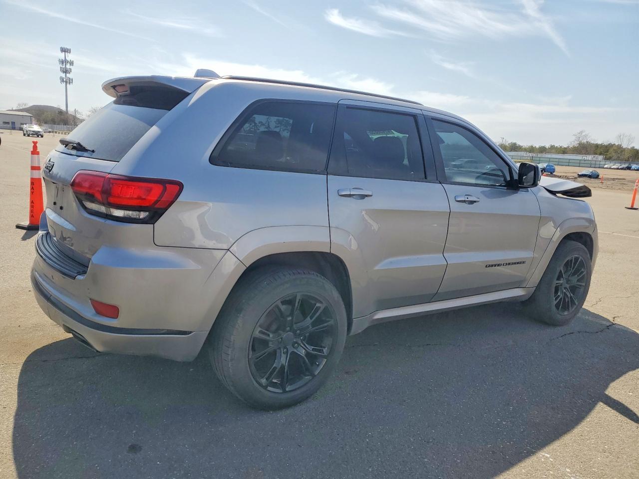2016 Jeep Grand Cherokee Overland - Фото 3