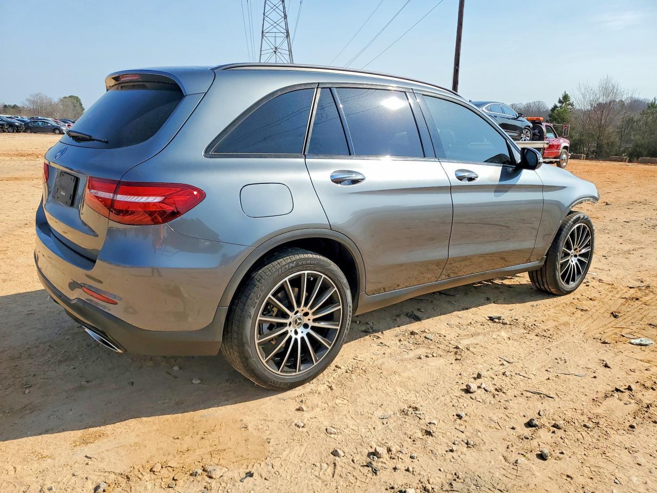 2019 Mercedes-Benz Glc 300 - Image 3