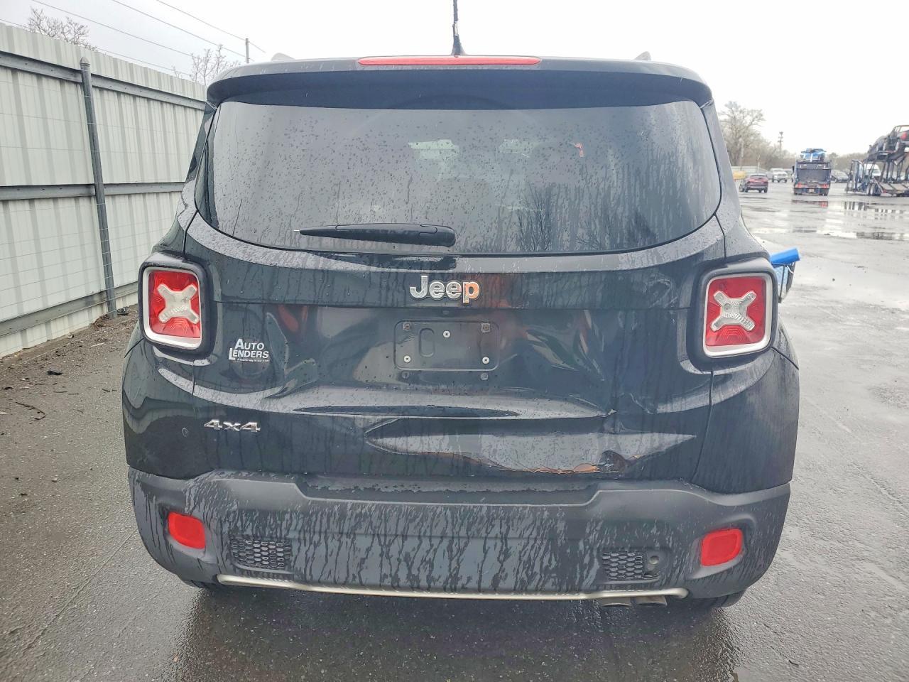 2015 Jeep Renegade Limited - Image 6