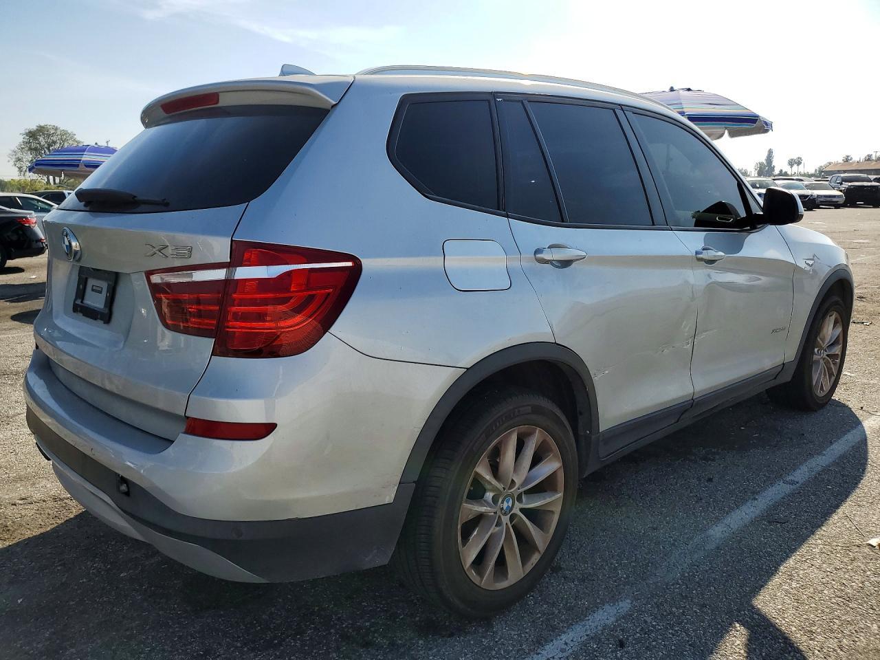 2017 BMW X3 Sdrive28I - Image 3