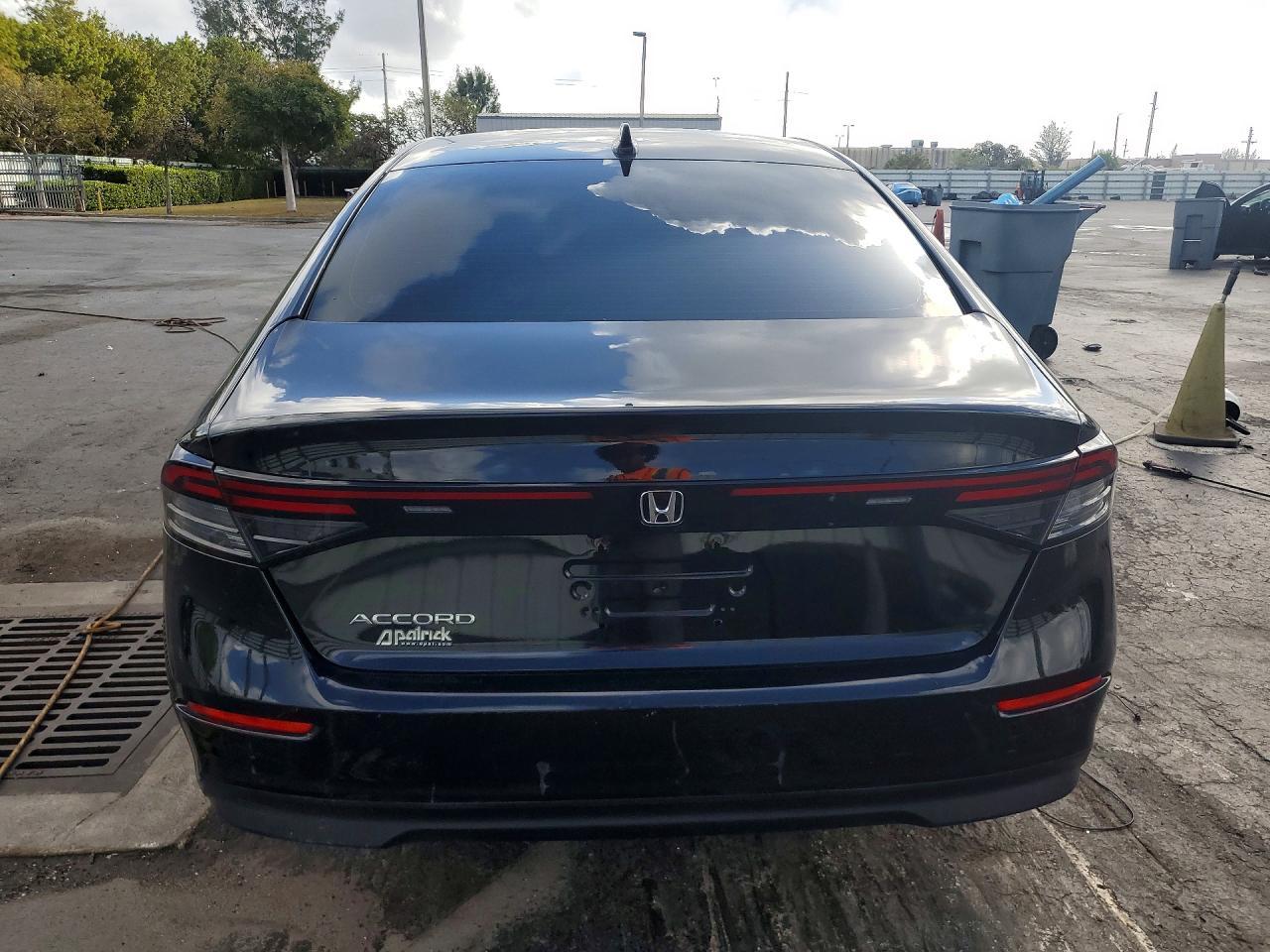 2025 Honda Accord Lx - Image 6