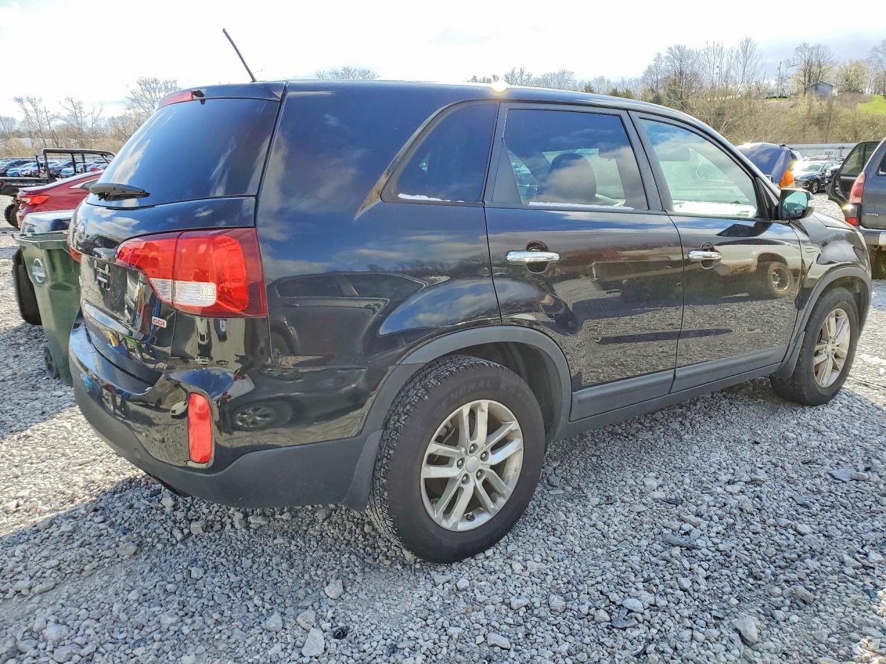 2015 Kia Sorento Lx - Image 3