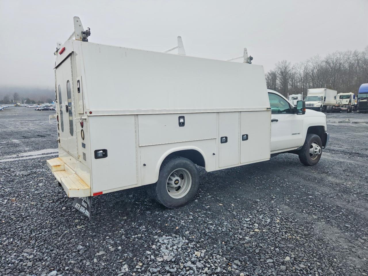 2019 Chevrolet Silverado Utility / Service Truck - Фото 3