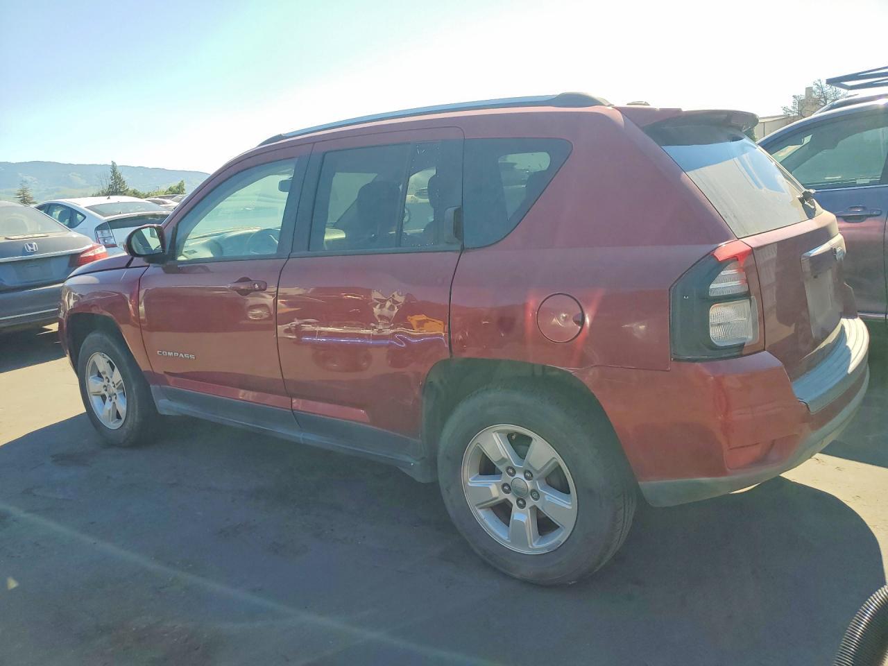 2017 Jeep Compass Latitude - Фото 2