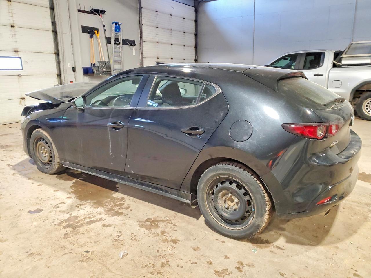 2021 Mazda 3 Select - Фото 2