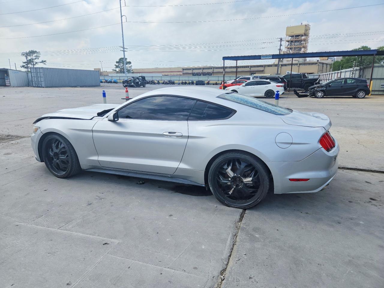 2015 Ford Mustang - Image 2