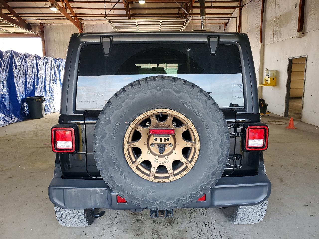 2018 Jeep Wrangler Unlimited Sahara - Image 6