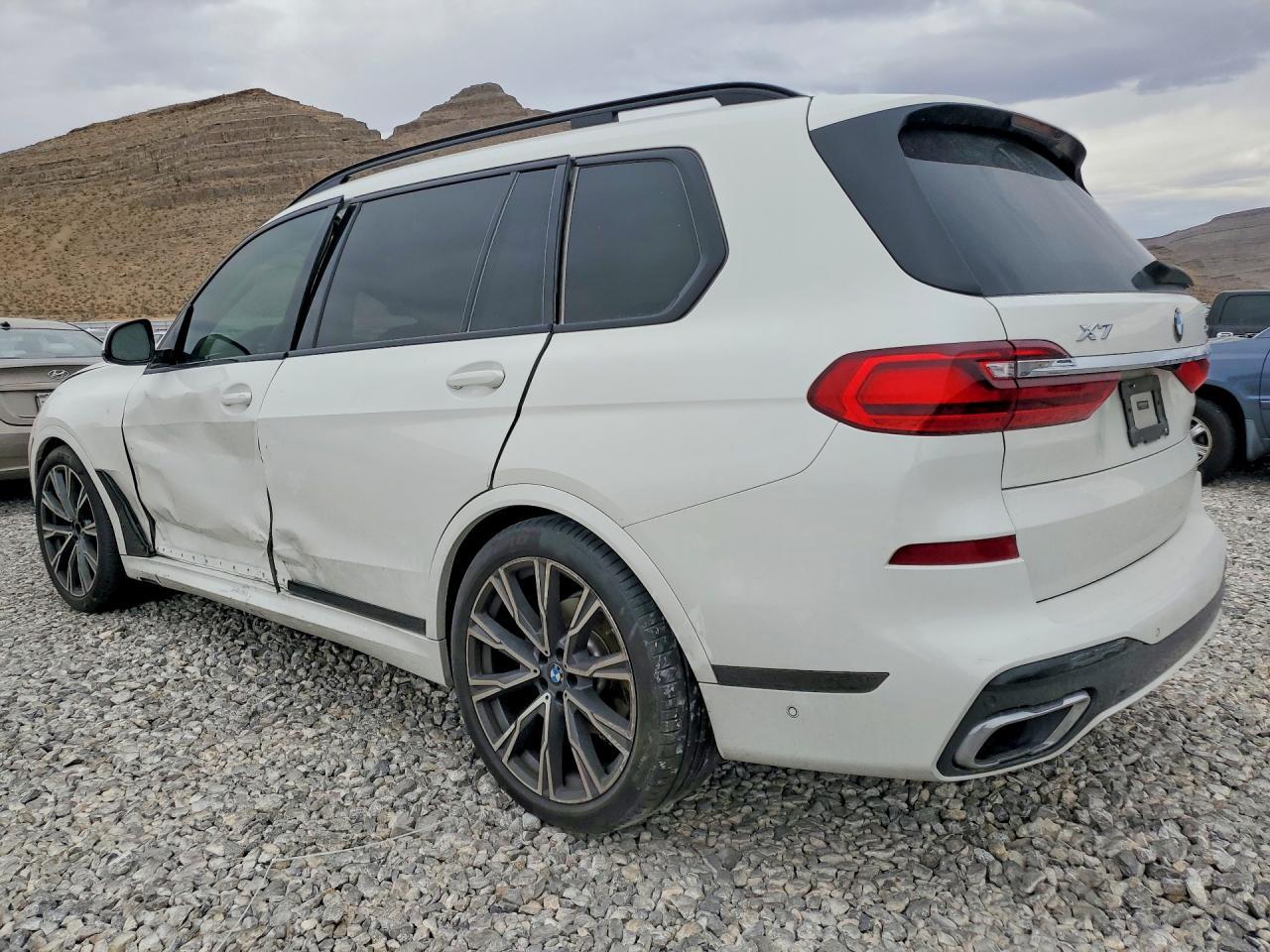 2019 BMW X7 xDrive40I - Фото 2