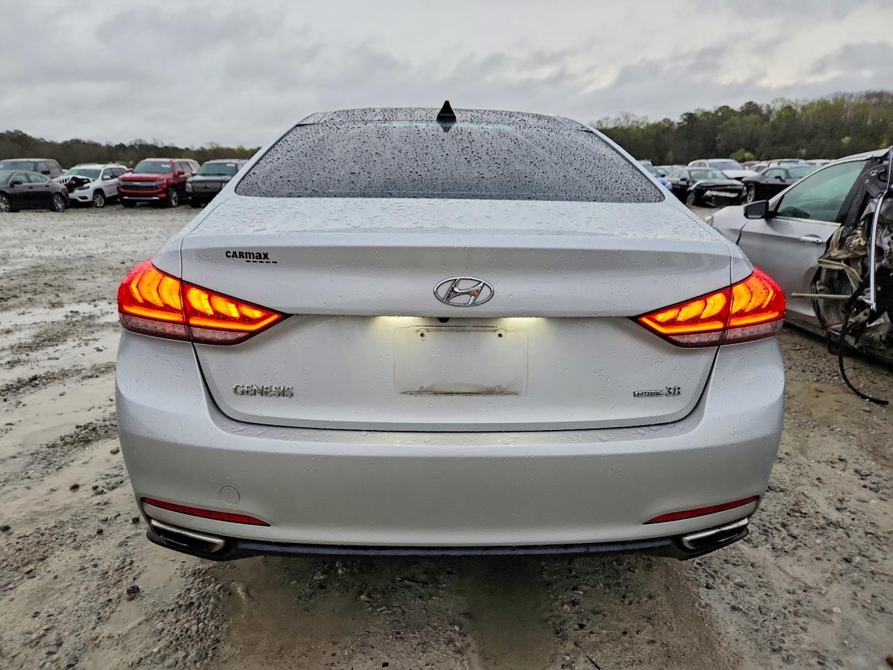 2015 Hyundai Genesis 3.8L - Image 6