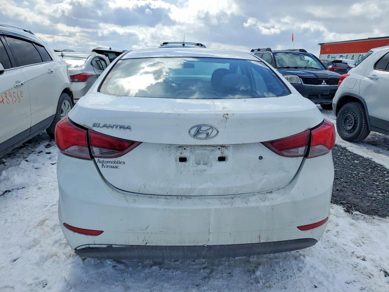 2016 Hyundai Elantra Se - Фото 6