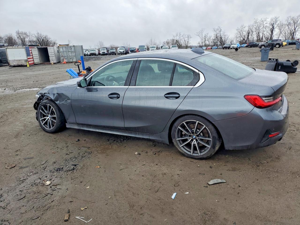 2020 BMW 330I - Фото 2